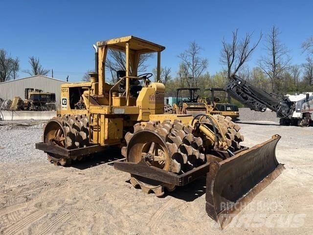 CAT 815 Уплотнители для закладки отходов