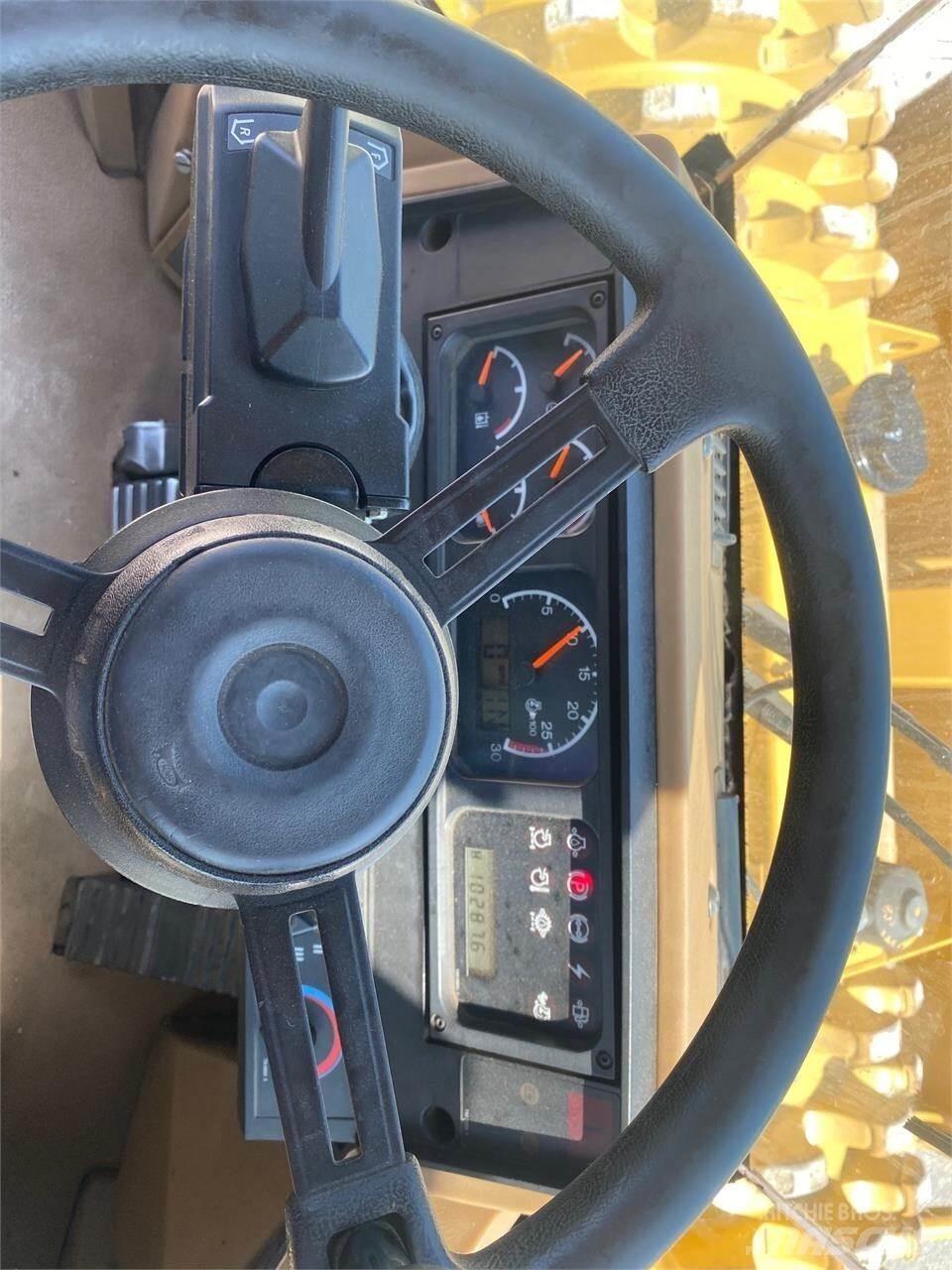 CAT 815F Уплотнители для закладки отходов