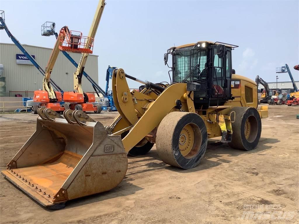 CAT 926M Фронтальные погрузчики