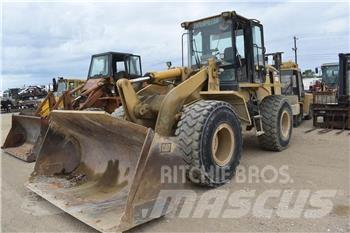 CAT 938G Фронтальные погрузчики