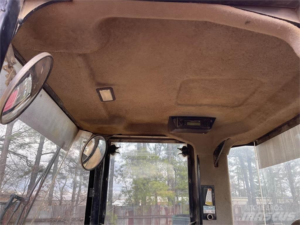 CAT 938G Фронтальные погрузчики