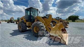 CAT 938M Фронтальные погрузчики