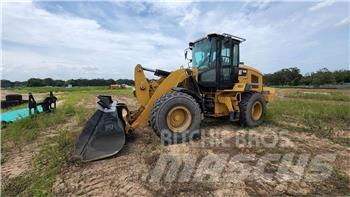 CAT 938M Фронтальные погрузчики