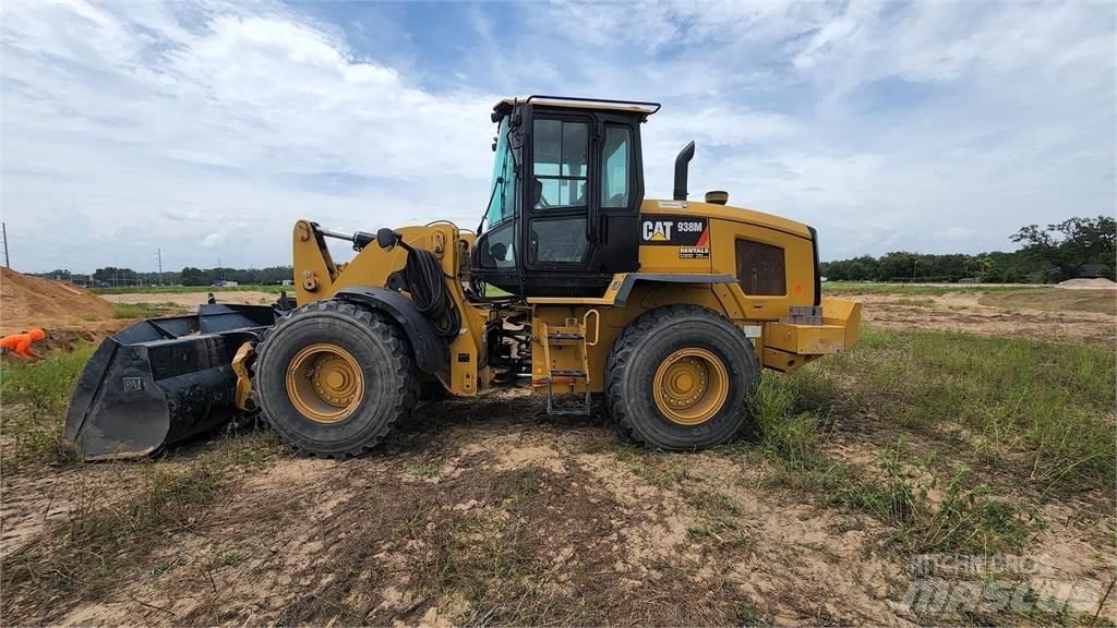 CAT 938M Фронтальные погрузчики