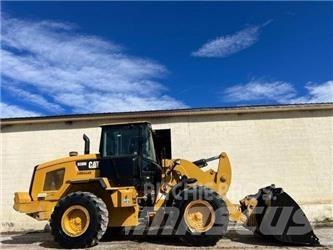 CAT 938M Фронтальные погрузчики