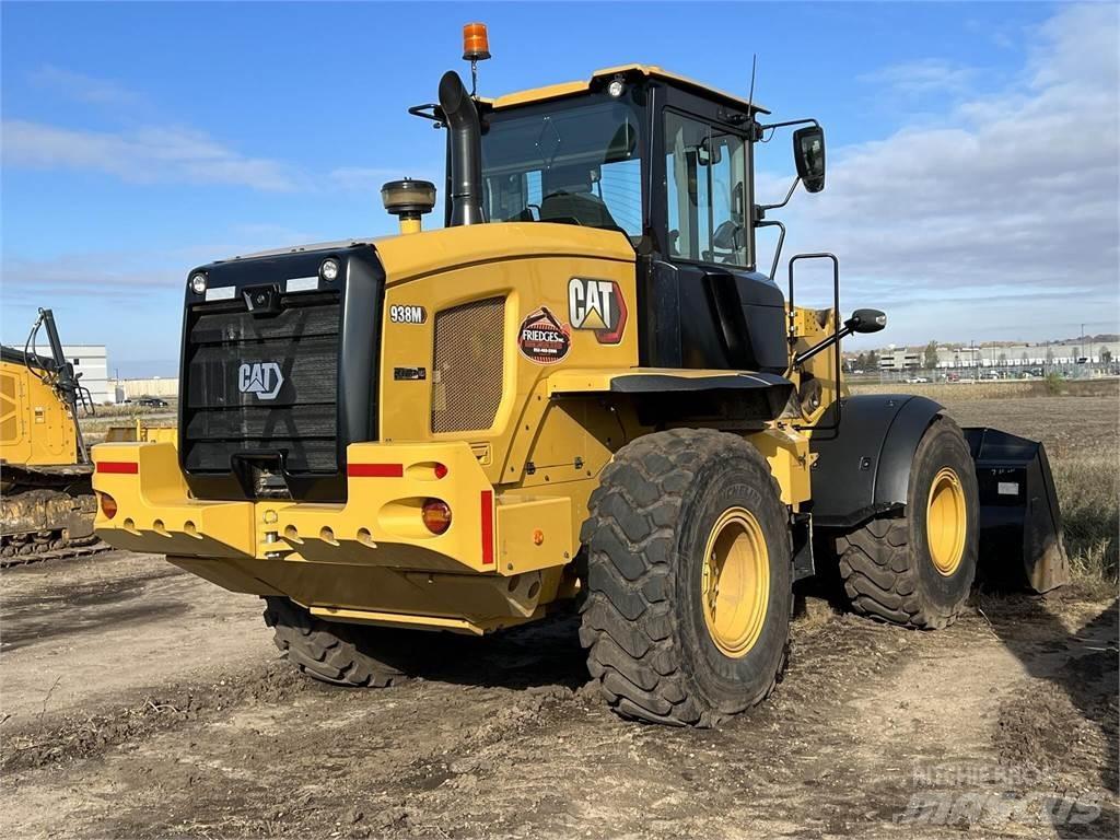CAT 938M Фронтальные погрузчики