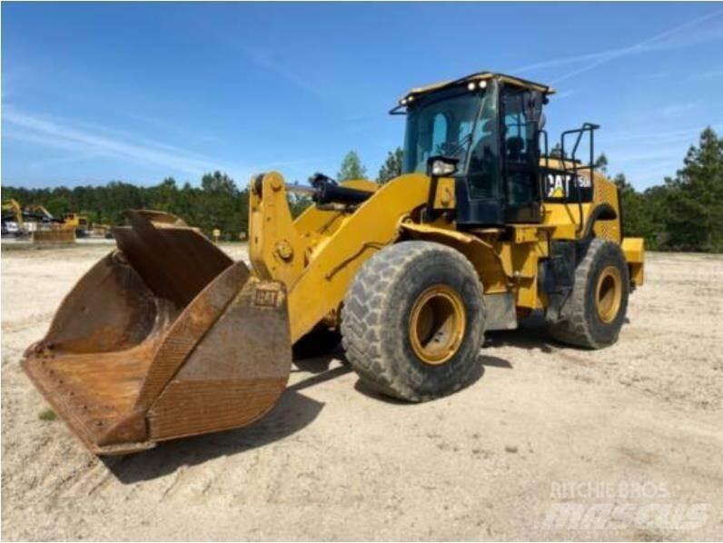 CAT 950M Фронтальные погрузчики
