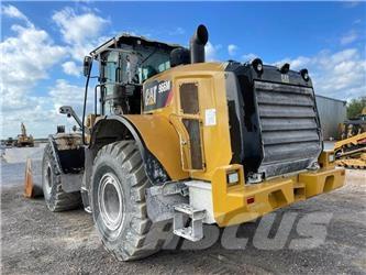 CAT 966M Фронтальные погрузчики