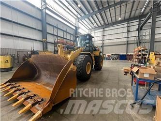 CAT 972M Фронтальные погрузчики