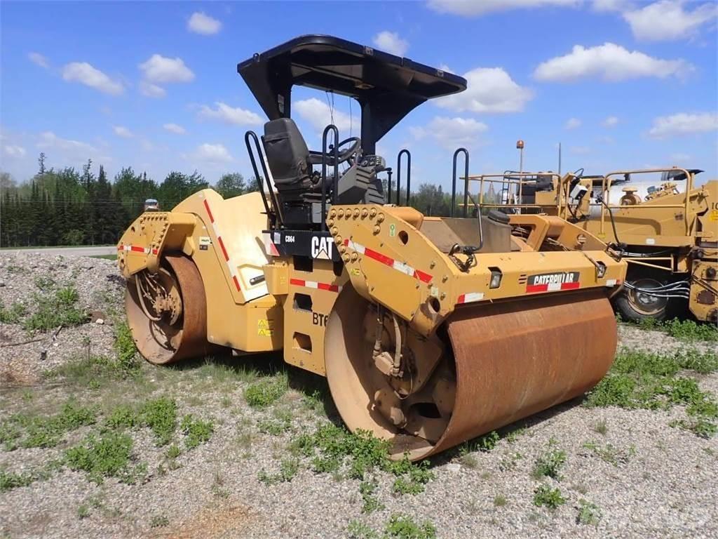 CAT CB64 Катки тротуарные