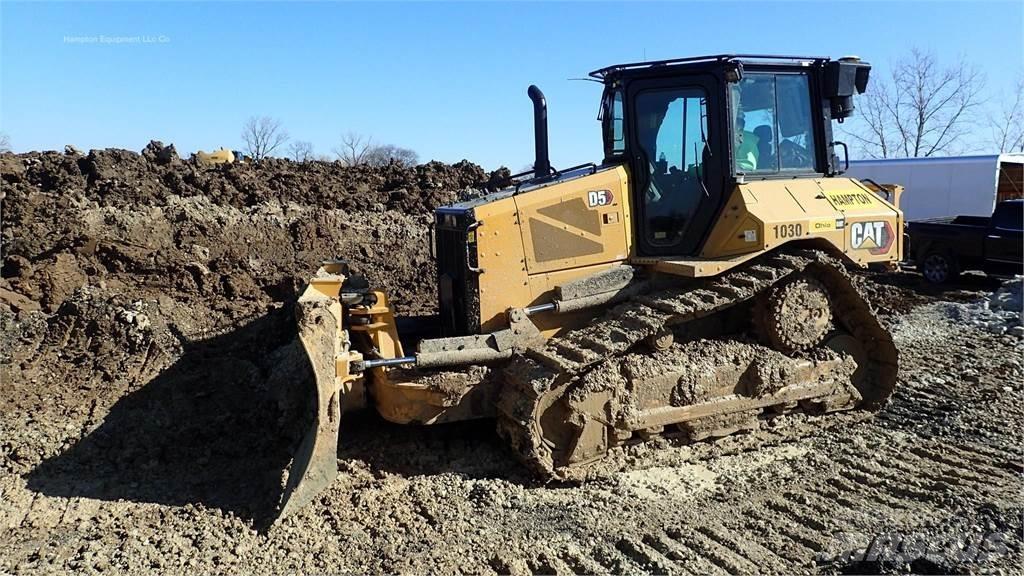 CAT D5 Гусеничные бульдозеры