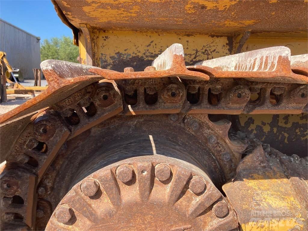 CAT D5K2 LGP Гусеничные бульдозеры