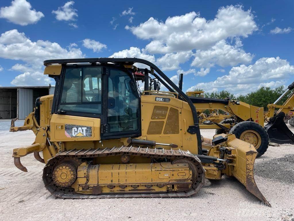 CAT D5K2 XL Гусеничные бульдозеры