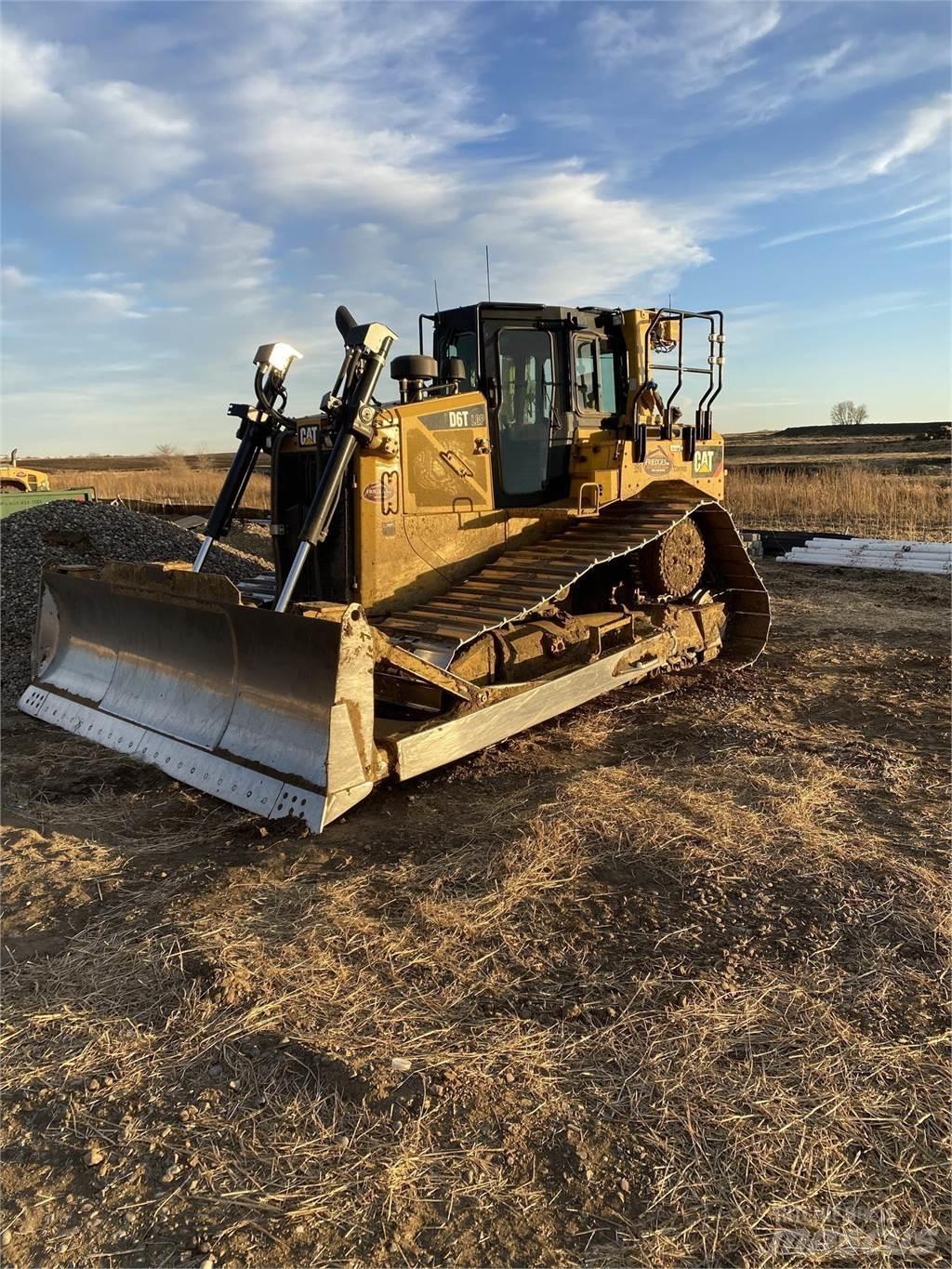 CAT D6T LGP Гусеничные бульдозеры
