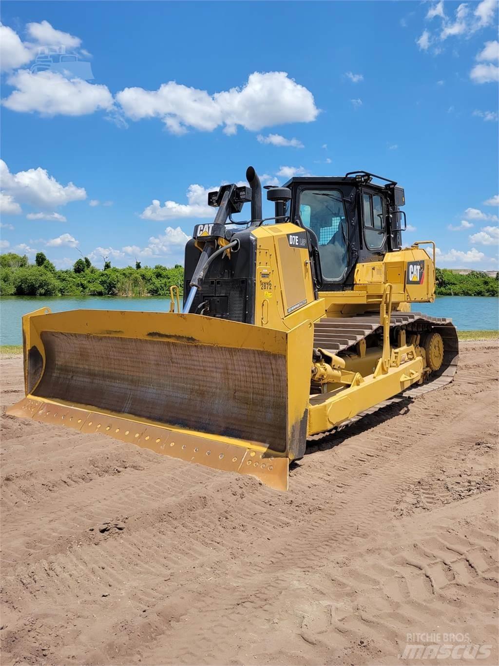 CAT D7E LGP Гусеничные бульдозеры