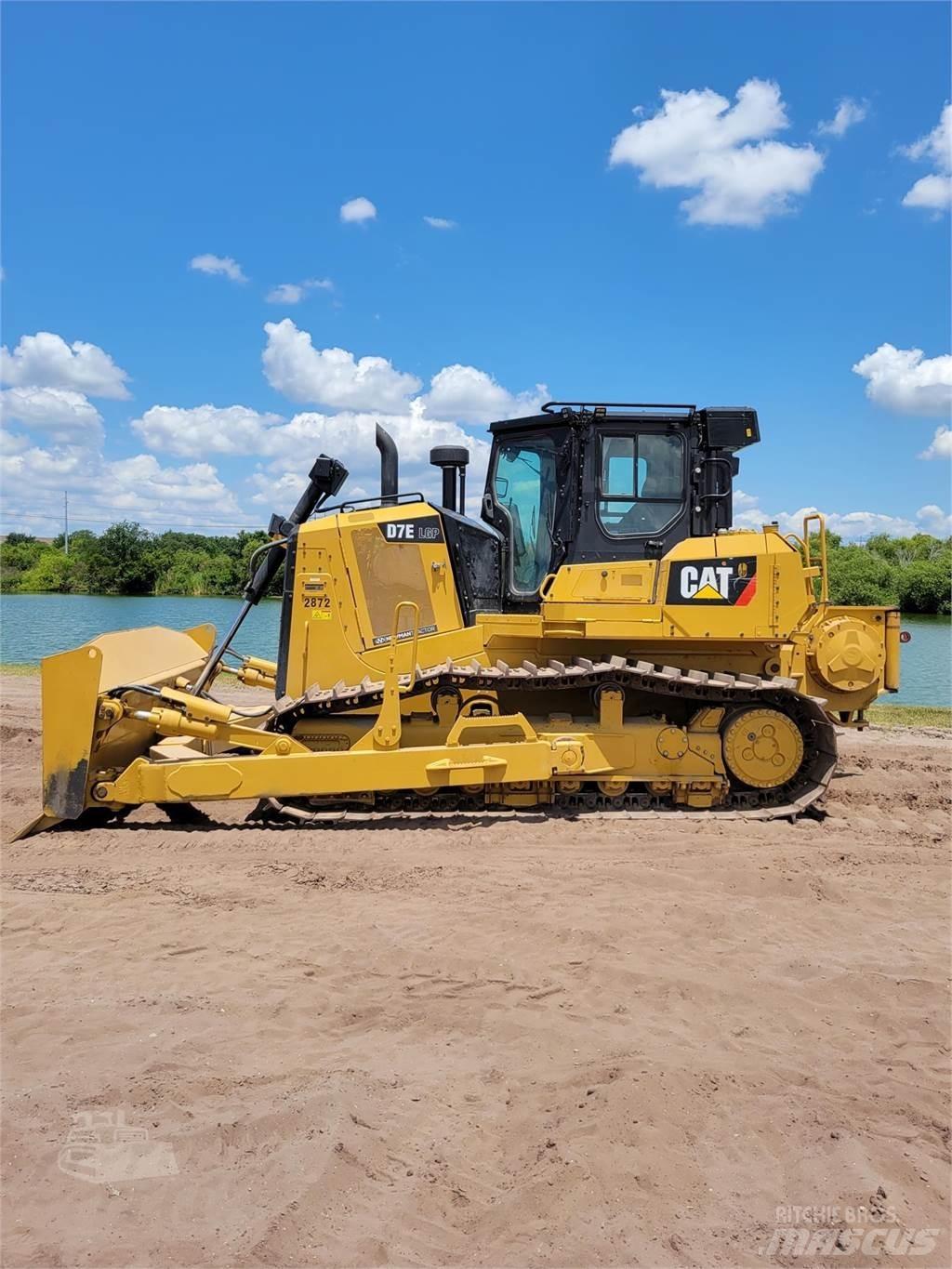 CAT D7E LGP Гусеничные бульдозеры