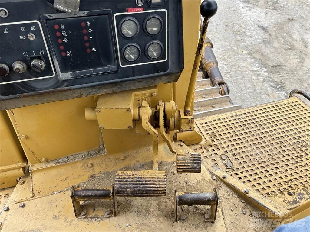 CAT D8N Гусеничные бульдозеры