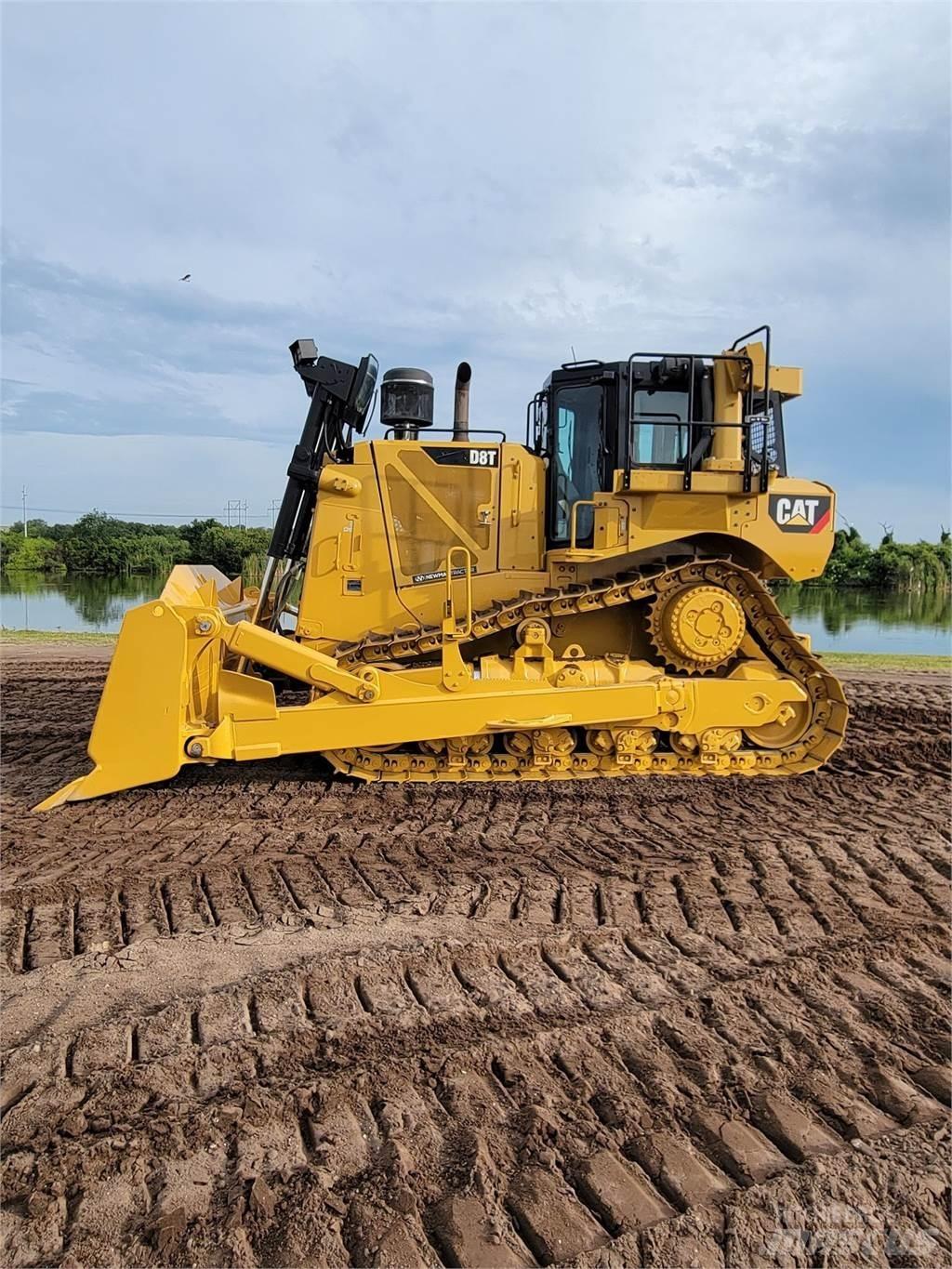 CAT D8T Гусеничные бульдозеры