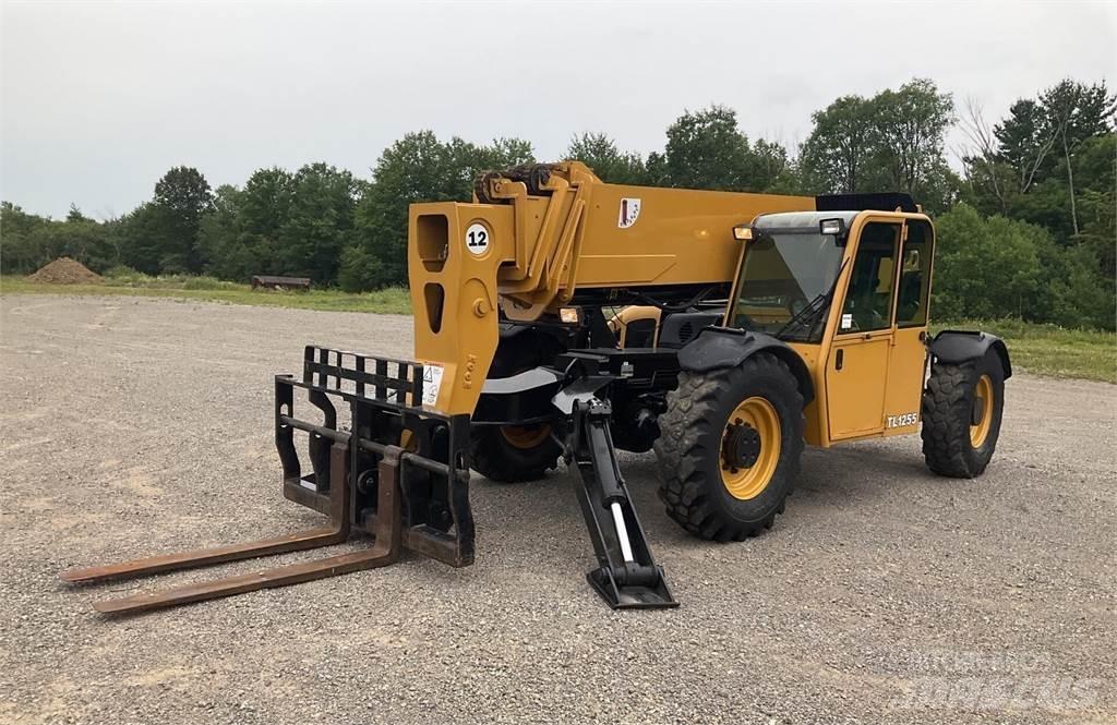 CAT TL1255 Телескопические погрузчики