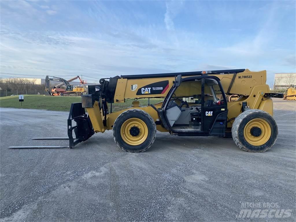 CAT TL1255D Телескопические погрузчики