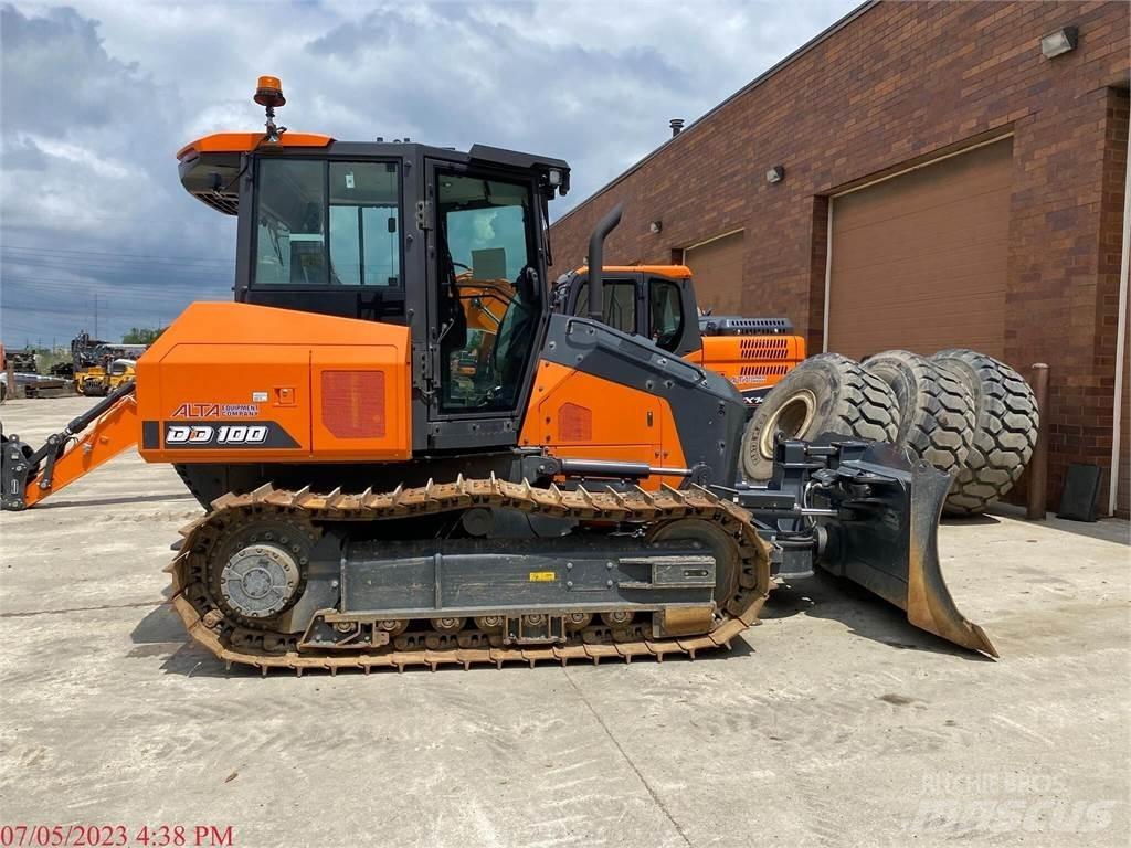 Develon DD100 Гусеничные бульдозеры