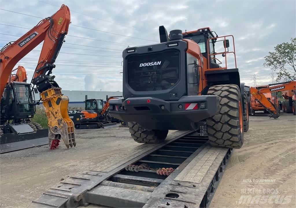 Develon DL580-7 Фронтальные погрузчики