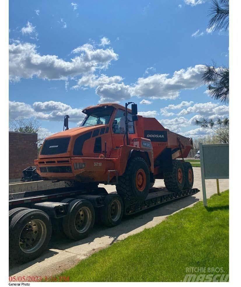 Doosan DA30 Шарнирно-сочленённые самосвалы