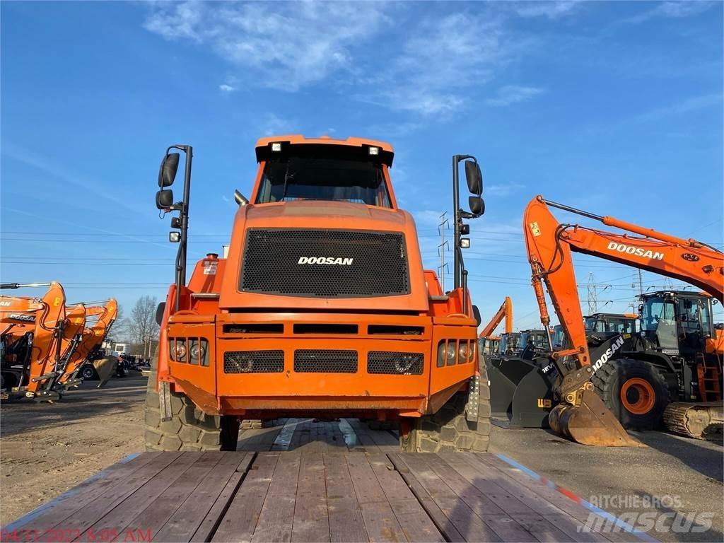 Doosan DA30-5 Шарнирно-сочленённые самосвалы