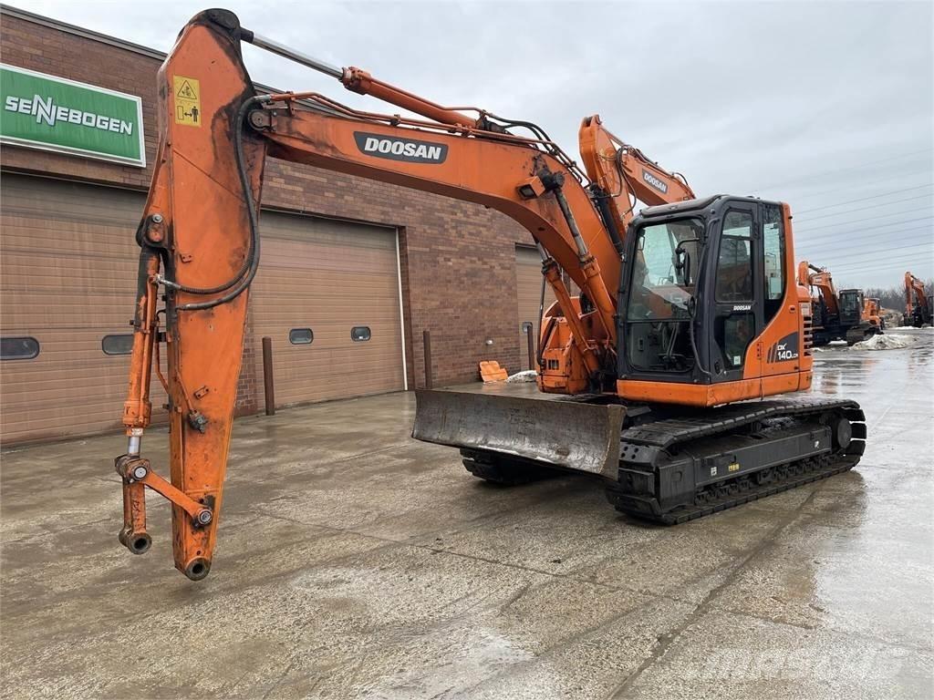 Doosan DX140 LCR-3 Гусеничные экскаваторы