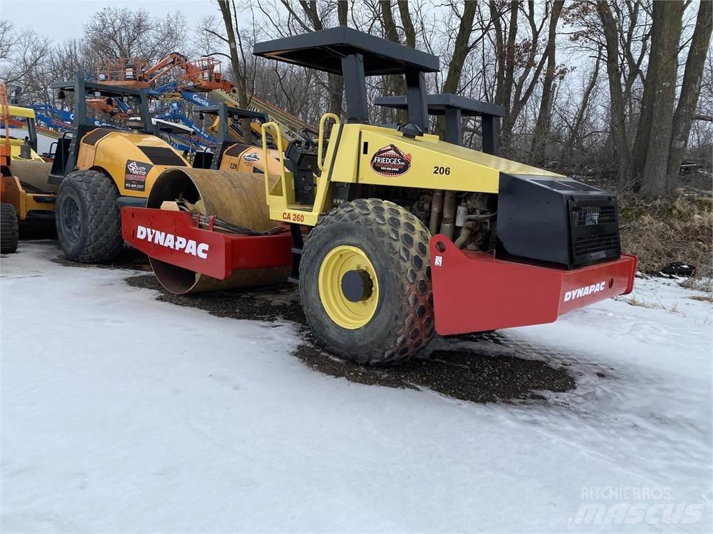 Dynapac CA260D Катки тротуарные