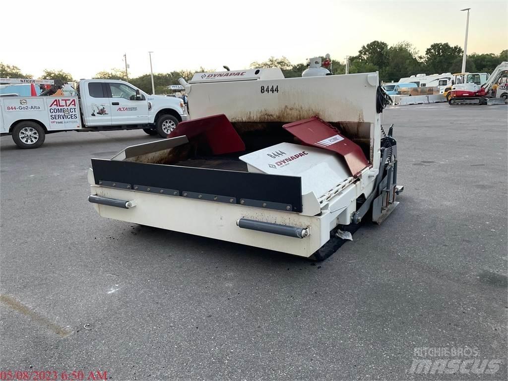 Dynapac FC1300C II Асфальтоукладчики