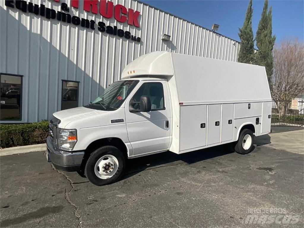 Ford E450 Комбинированные дорожные машины