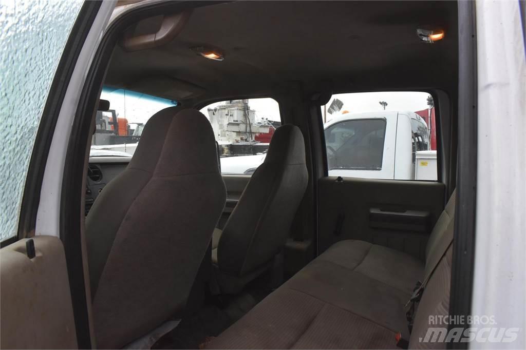 Ford F550 Комбинированные дорожные машины