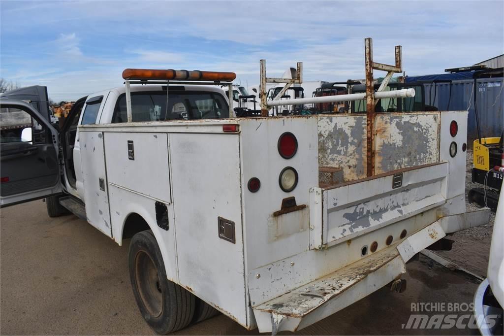 Ford F550 Комбинированные дорожные машины