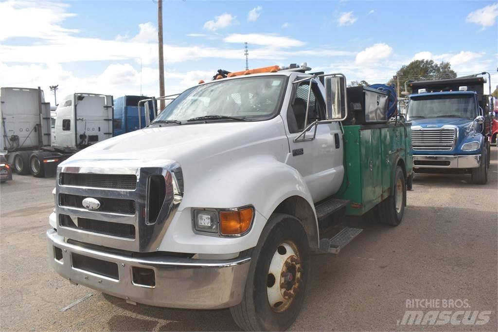Ford F650 Комбинированные дорожные машины