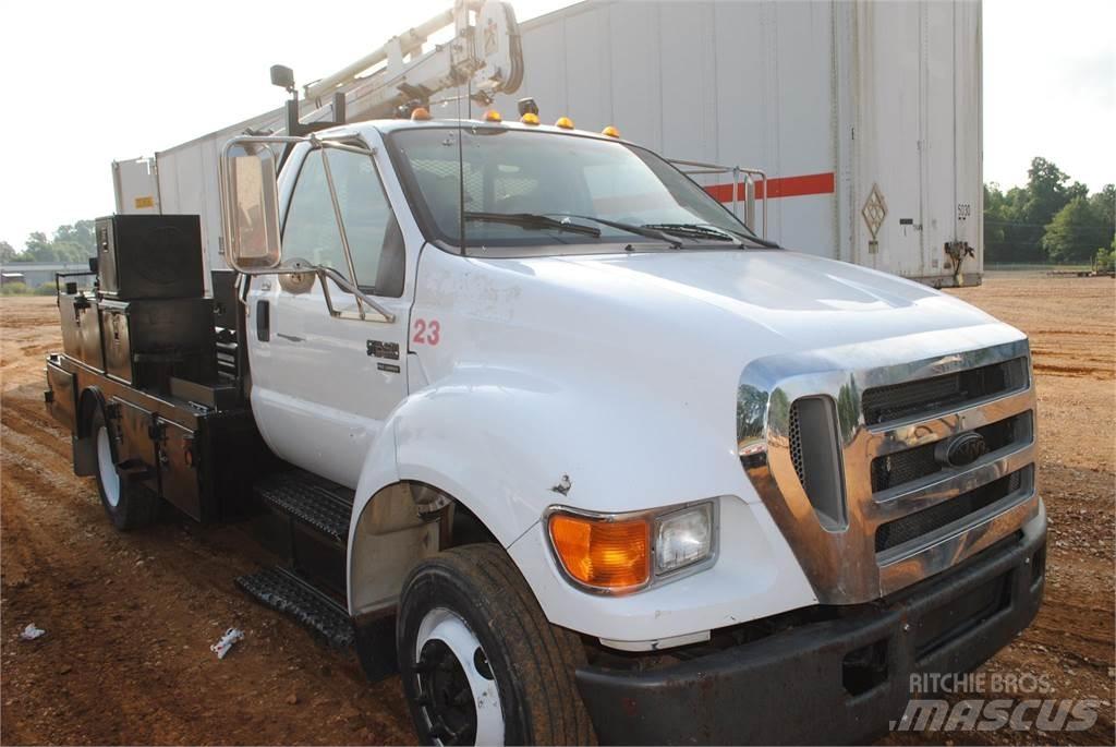 Ford F650 Комбинированные дорожные машины