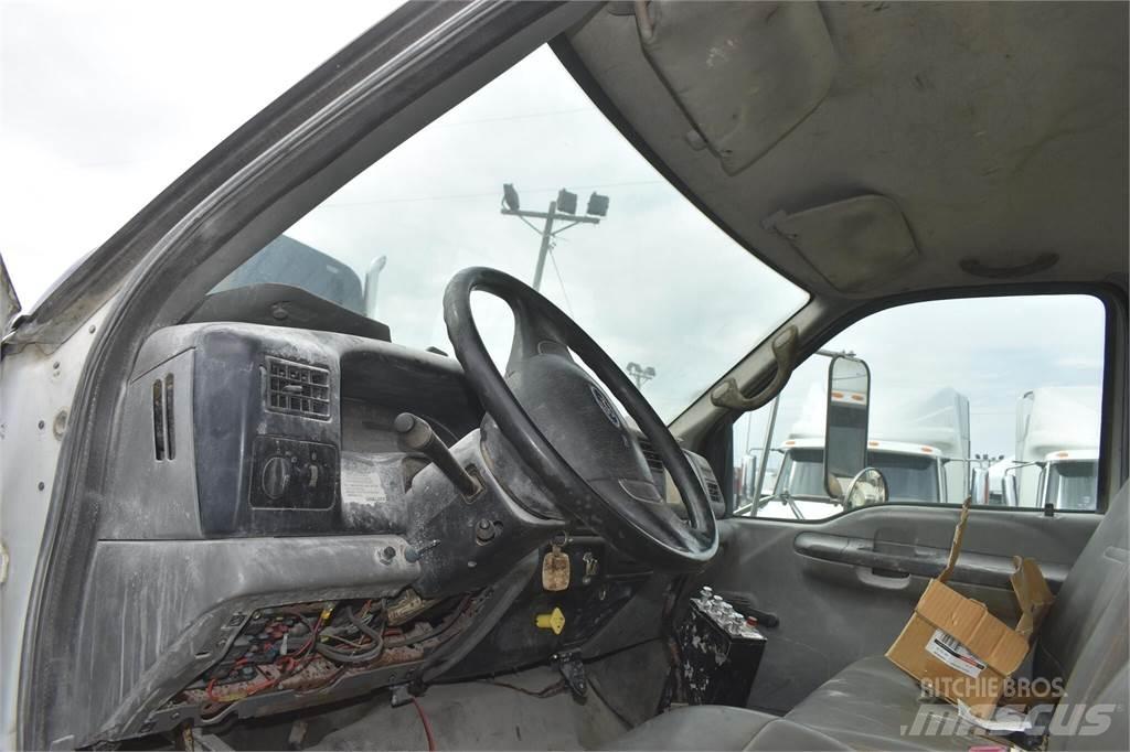 Ford F750 Грузовики-цистерны