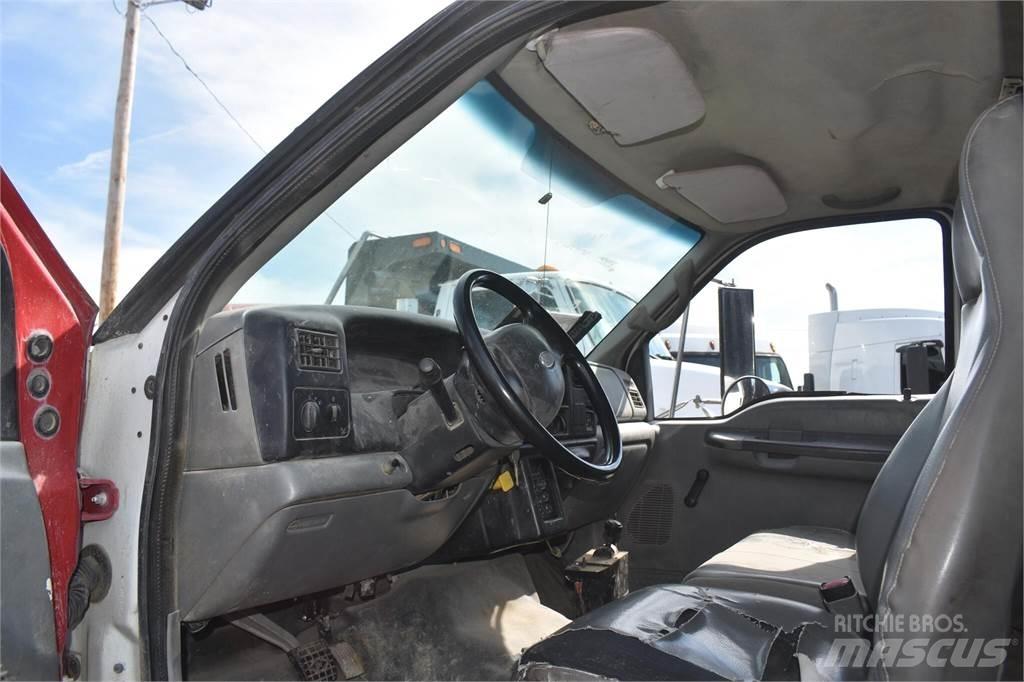 Ford F750 Грузовики-Самосвалы