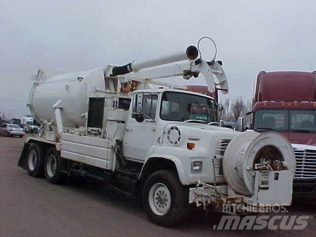 Ford L8000 Грузовики-цистерны