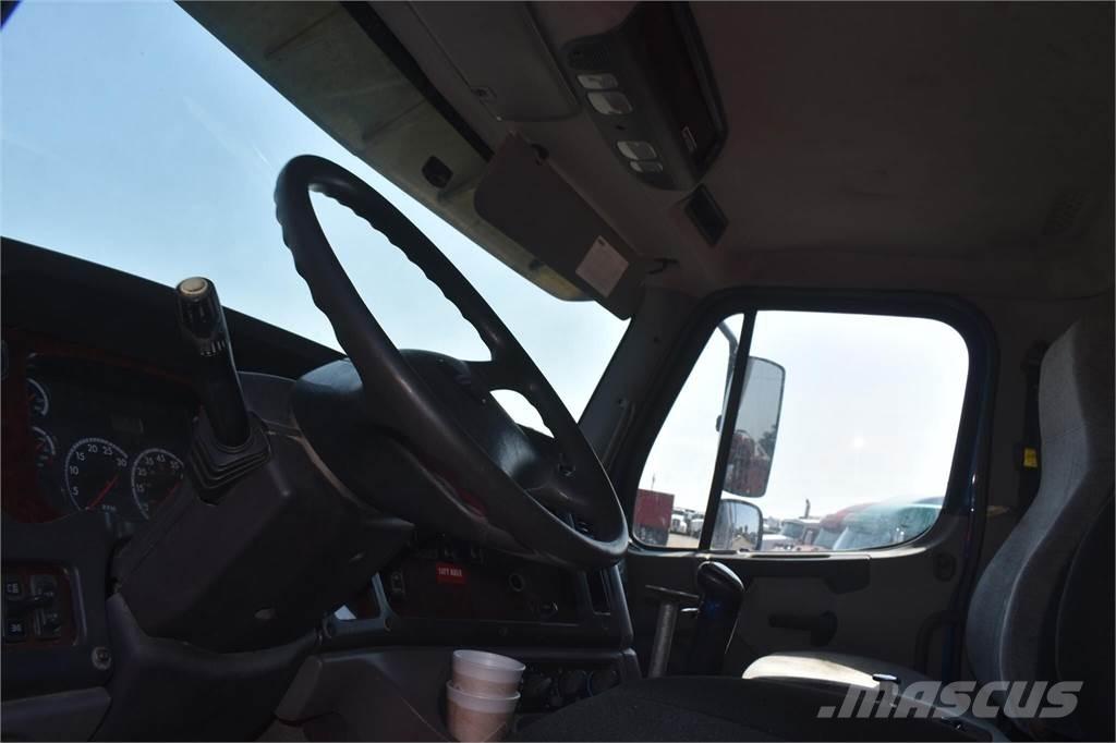 Freightliner 114SD Грузовики-Самосвалы