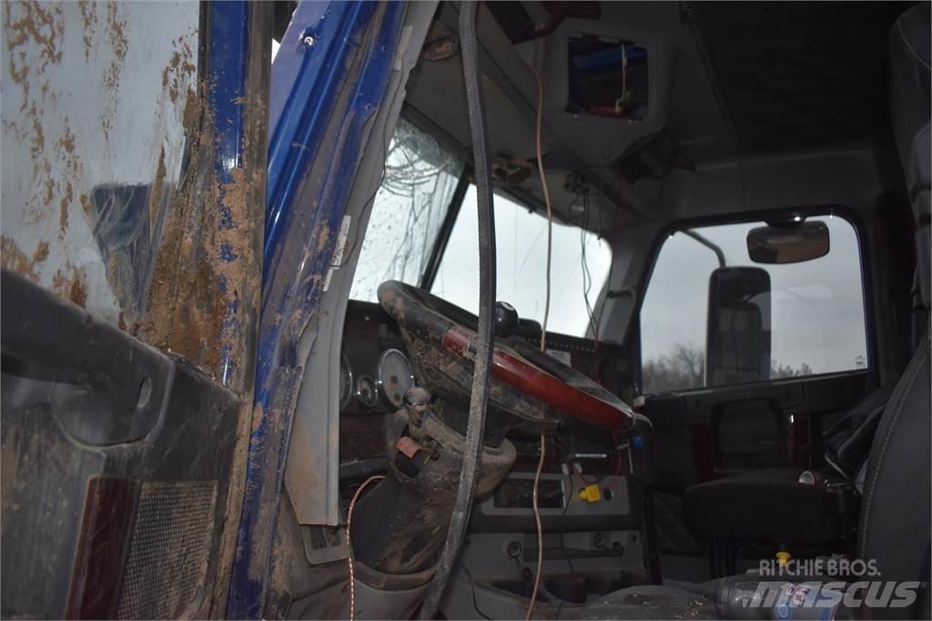 Freightliner 122SD Грузовики-Самосвалы