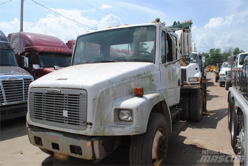 Freightliner FL70 Автомобильные краны