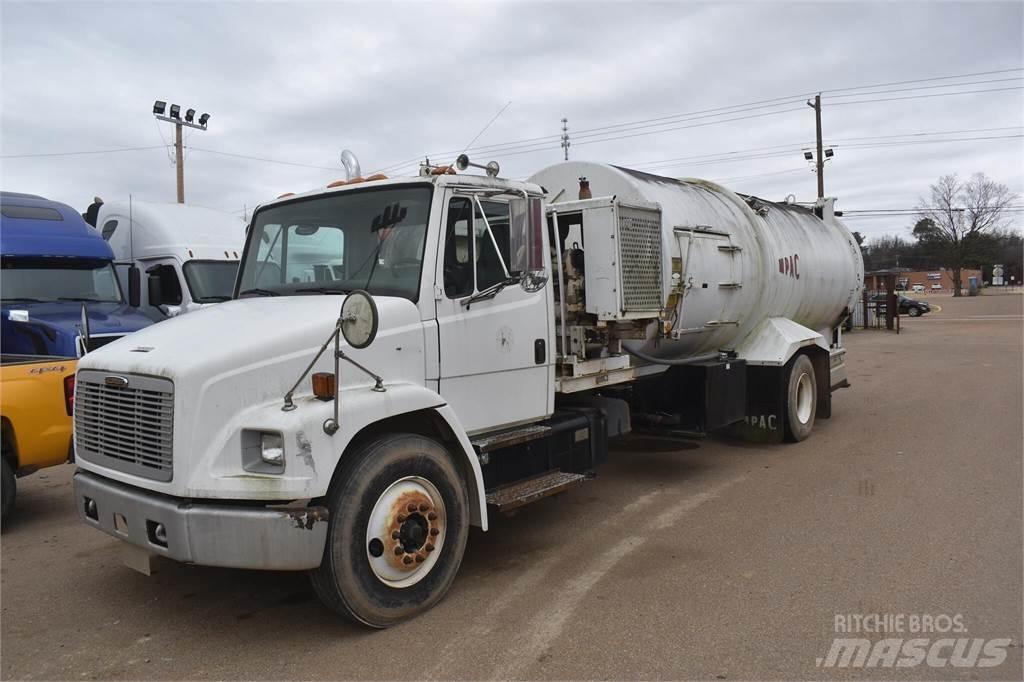 Freightliner FL70 Грузовики-цистерны