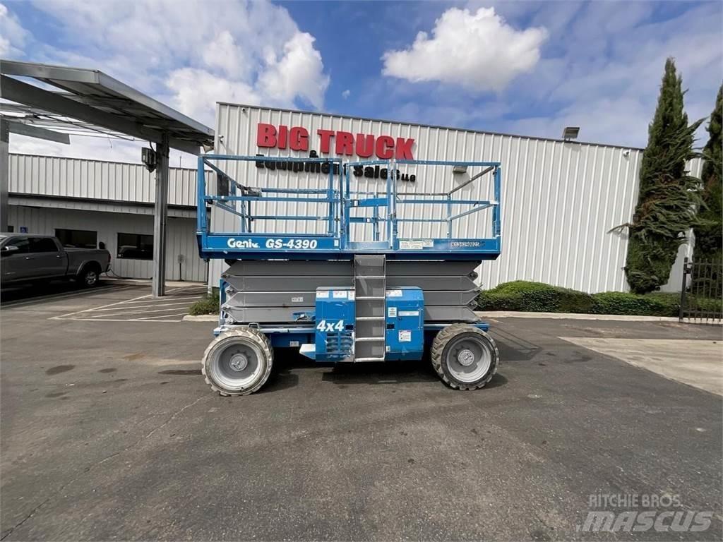 Genie GS4390RT Ножничные подъемники