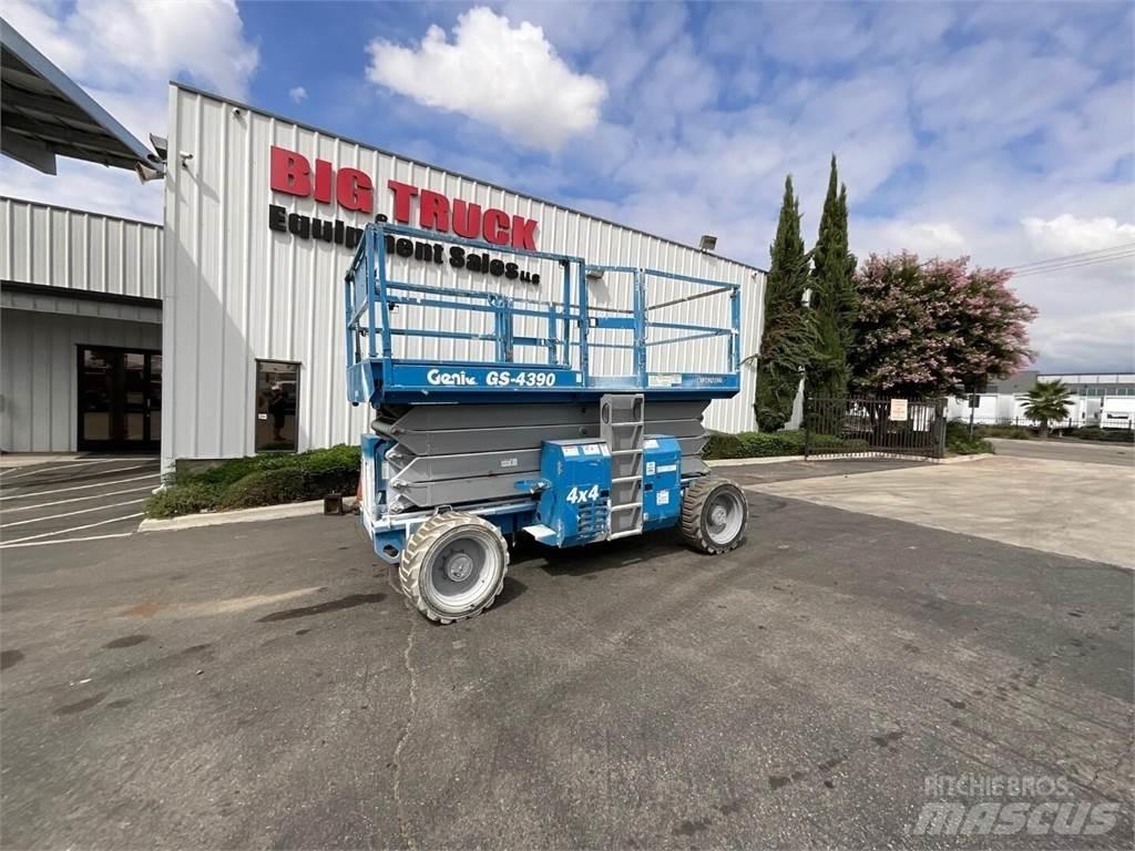 Genie GS4390RT Ножничные подъемники