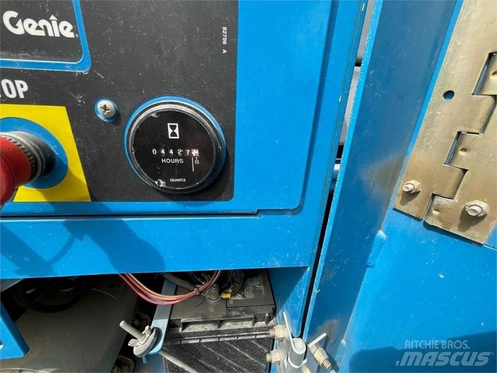 Genie GS4390RT Ножничные подъемники
