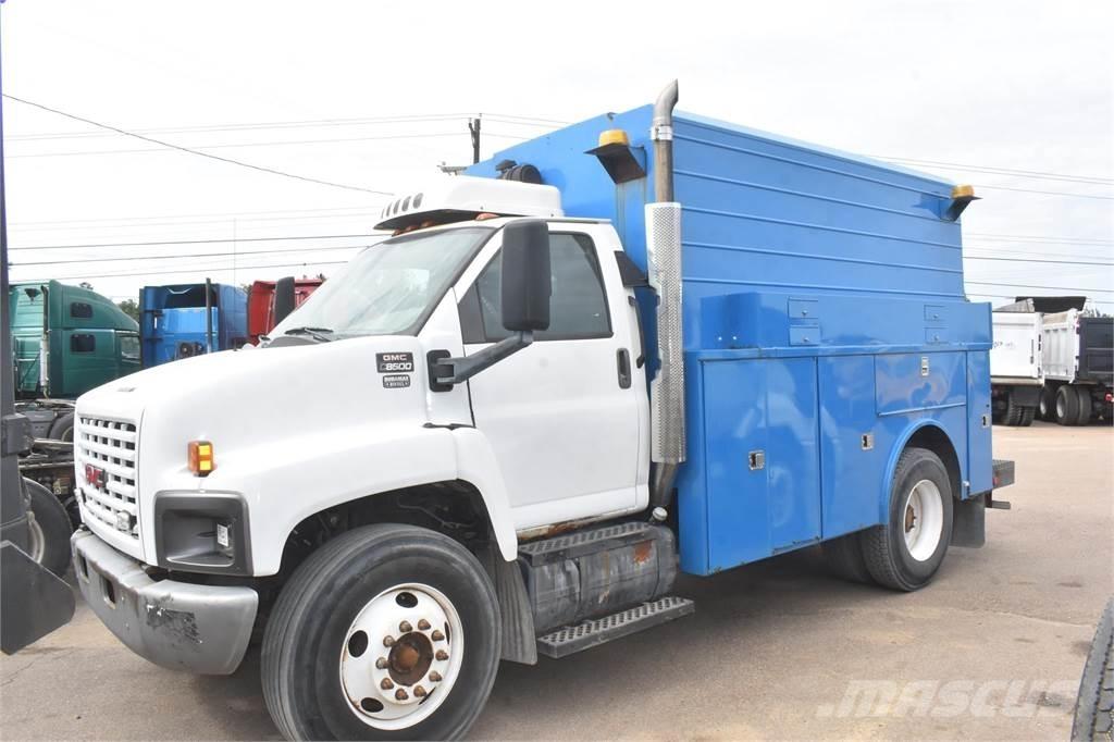 GMC TOPKICK C7500 Комбинированные дорожные машины