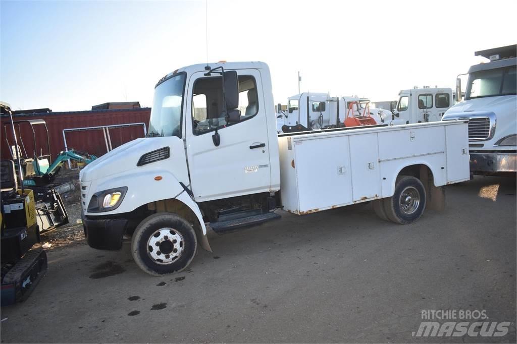 Hino 145 Комбинированные дорожные машины