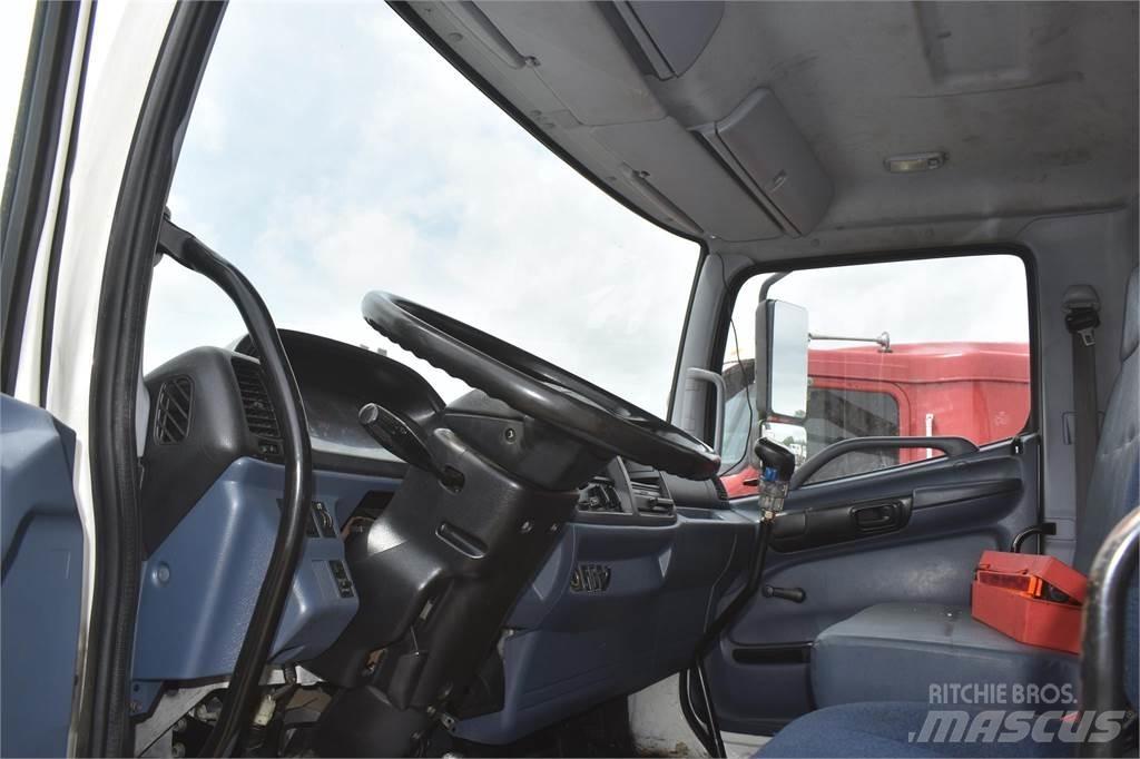 Hino 338 Комбинированные дорожные машины