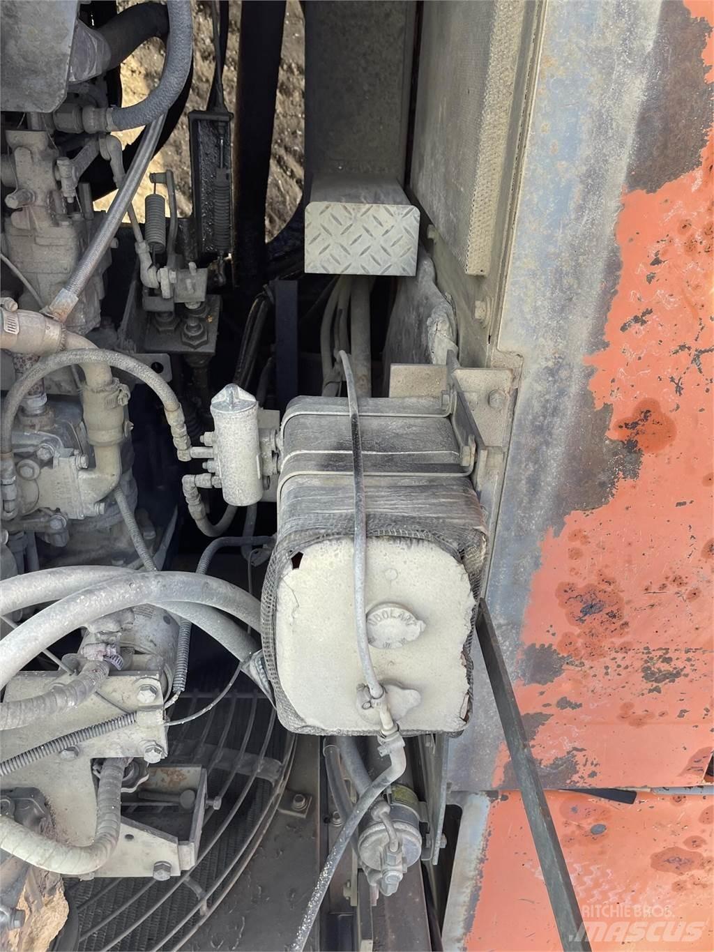 Hitachi EX700 Гусеничные экскаваторы
